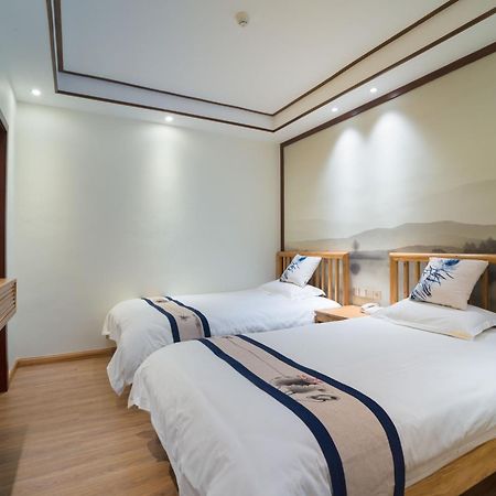Riverside Inn Guilin Central Exterior photo
